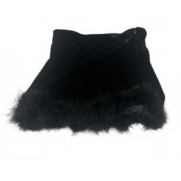 M NWT Black Marabou Velvet Mini Skirt High Waisted Fit - Picture 1 of 3
